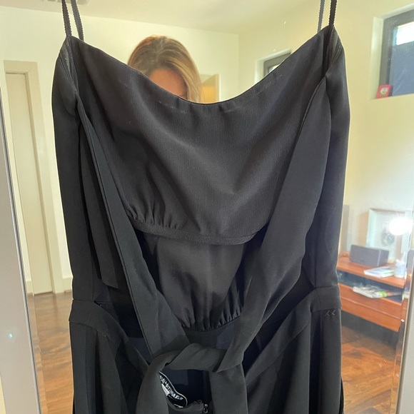 Jumper (Elizabeth & James) - Picture 9 of 12